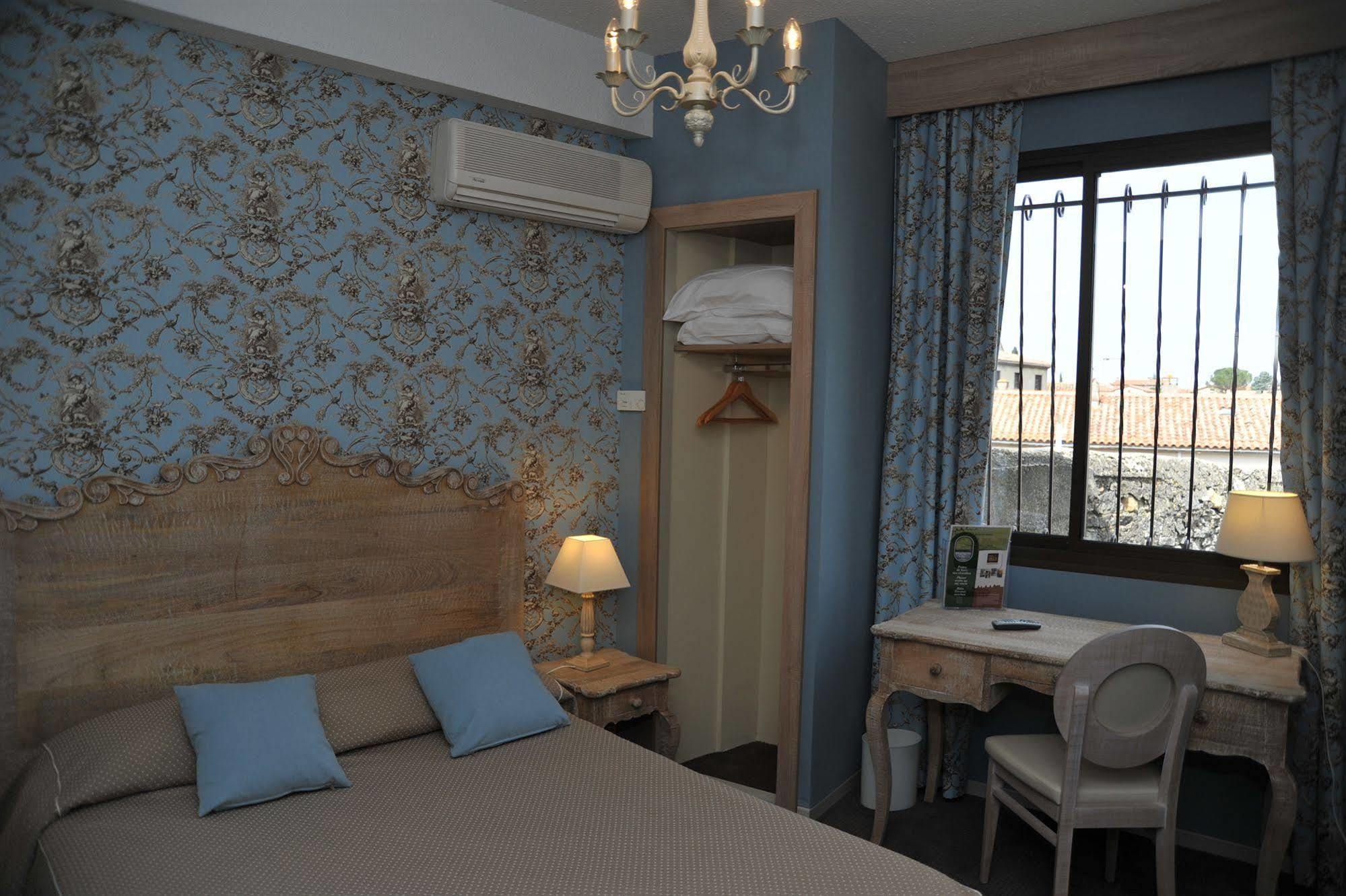 L'aragon Hotel 3*